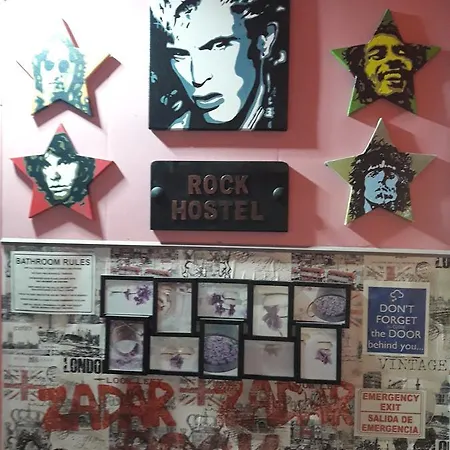 Rock 호스텔 *